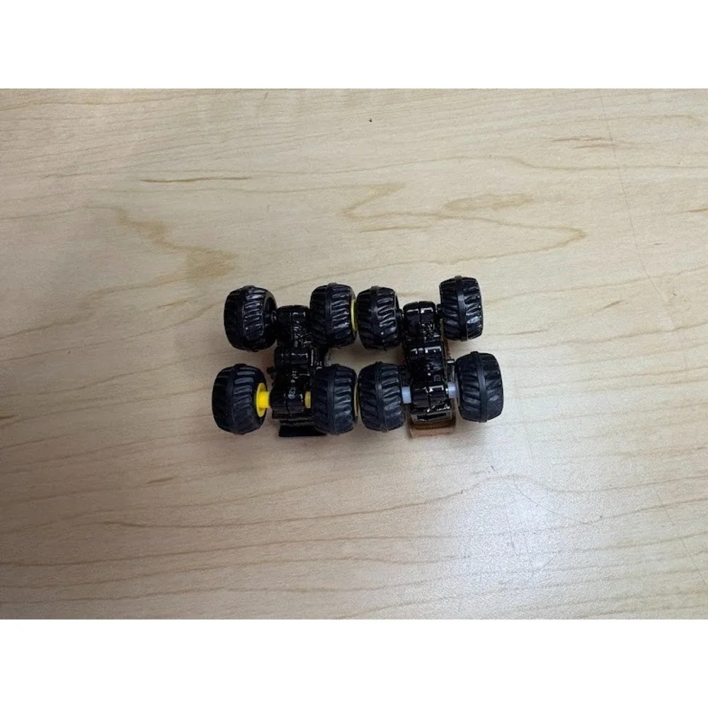 Hot Wheels Monster Jam TEAM‎ HOT WHEELS Micro Machine Truck MINI Lot of 2